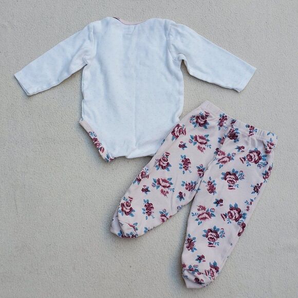 Kyle & Deena "I Love Daddy" long sleeve onesie and matching footed pant set 6-9m - Picture 5 of 6
